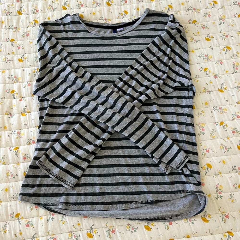 ✧･ﾟ: *✧･ﾟ:* Vintage Long-sleeve ✧･ﾟ: *✧･ﾟ:*